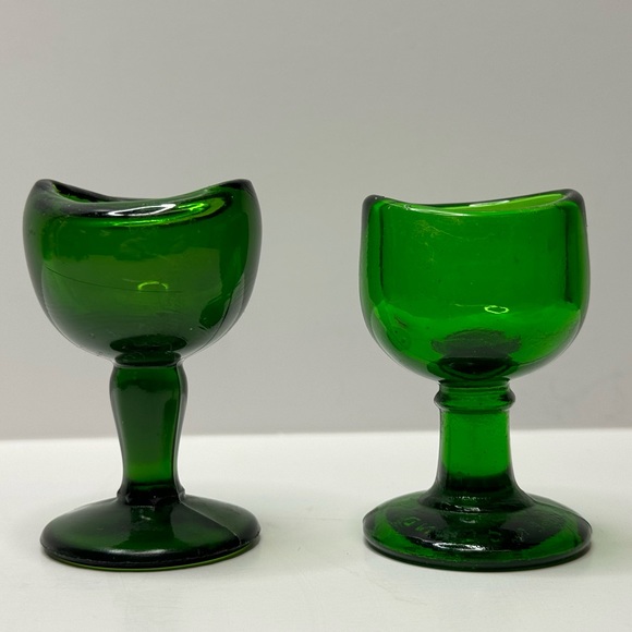Accents Set Of Vintage Green Glass Eye Wash Cups Optical Collectible